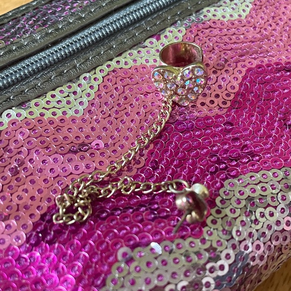 GOLD HEART RHINESTONE CUFF CHAIN EARRING - Picture 1 of 2